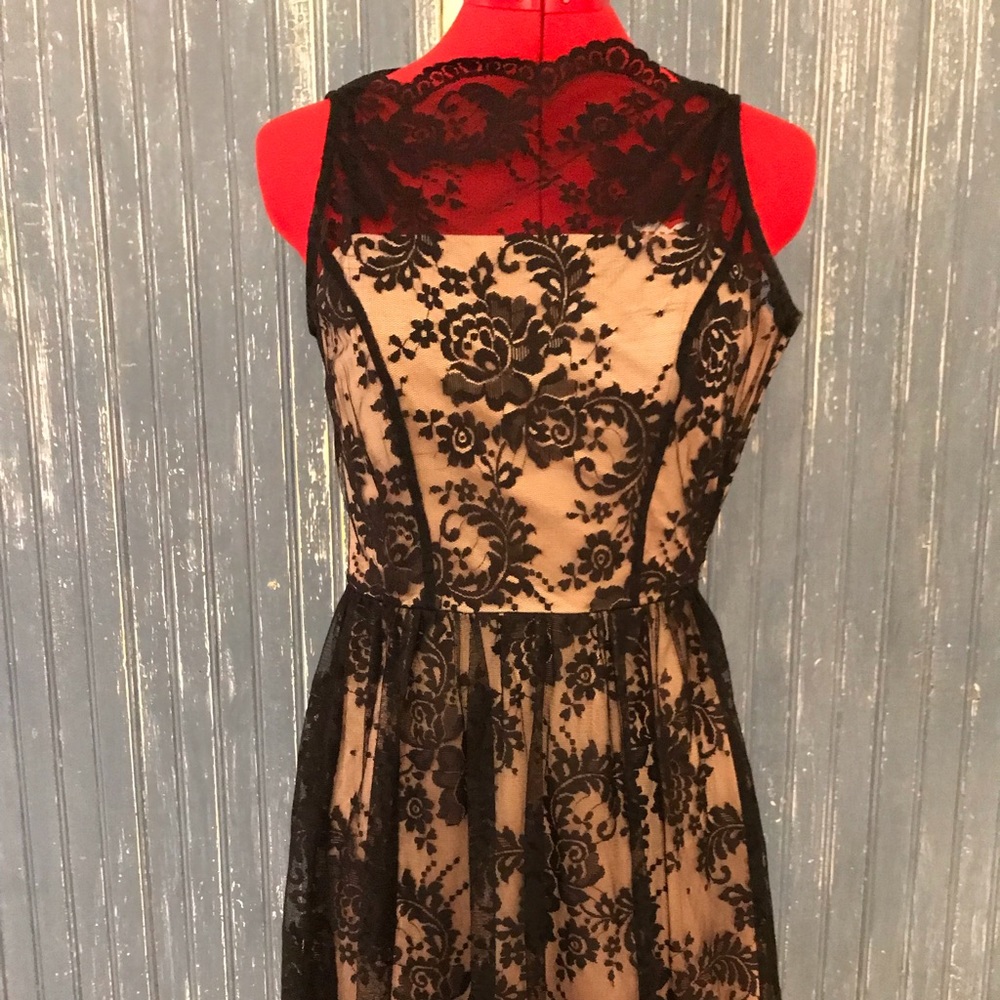 EUC size 3 lace party dress